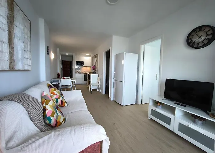 Looking At The Ocean Sunset Apartment *