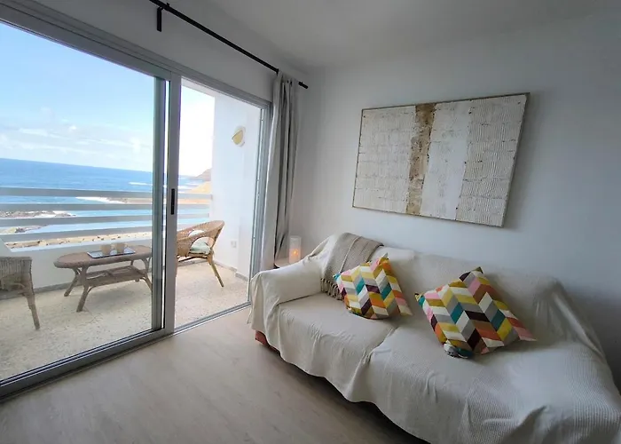 Looking At The Ocean Sunset Апартаменты *