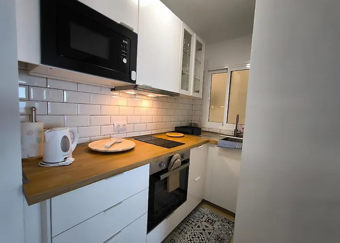 Looking At The Ocean Sunset Апартаменты *